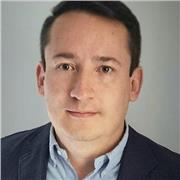 Profesor titulado, Mg. en Adminstración. Con 10 años de experiencia profesional imparto clases virtuales y presenciales.